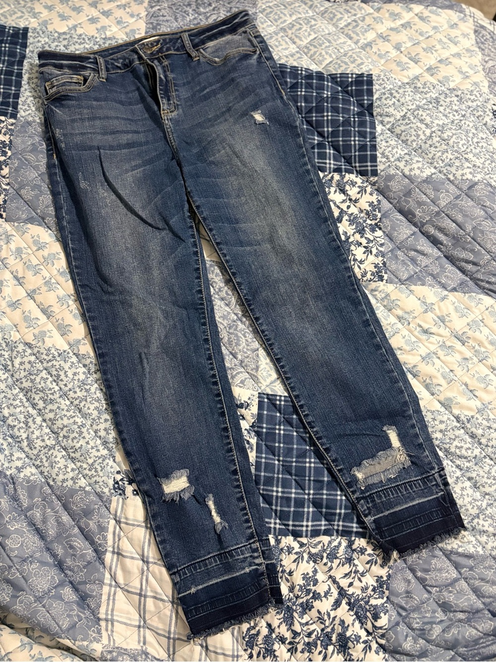 Cello Distressed Skinny Jeans with Released Raw Fringe Hem - Size 11
